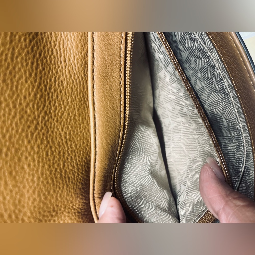 Michael Kors Camel/Tan Pebbled Leather Crossbody Bag - Picture 7 of 12